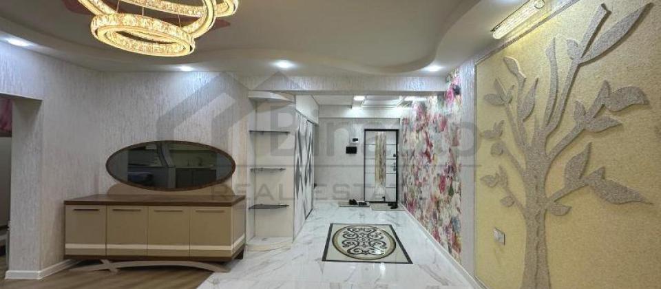 Nerimanov m/s ve Metropark t/m yaxin 3 otaqli menzil satilir/130 kv.m. - 12