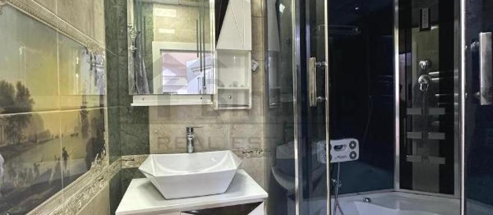 Nerimanov m/s ve Metropark t/m yaxin 3 otaqli menzil satilir/130 kv.m. - 15