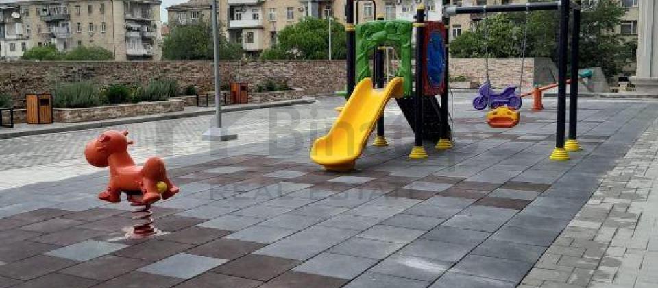 Huseyn Cavid parki ve Elmler Akademiyasi m/s yaninda 3 otaqli menzil satilir/104.5 kv.m. - 4