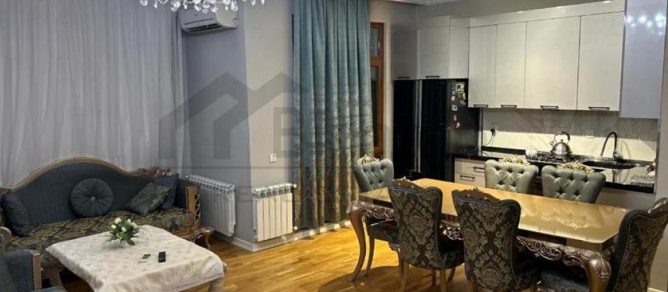 Sherifzade kuchesi, İnshaatchilar m/s ve Yasamal parkina yaxin 3 otaqli menzil satilir/93 kv.m.