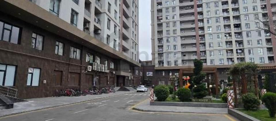 Montin bazarinin yani, Nerimanov m/s yaxin 2 otaqli menzil satilir/51 kv.m.