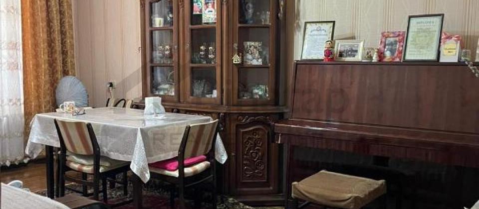 4cu mkrn, 5№li mektebin yani, Memar Ecemi m/s yaxin 3 otaqli menzil satilir/90 kv.m. - 3