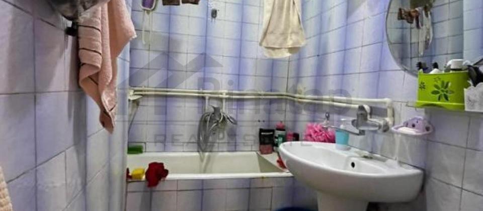 4cu mkrn, 5№li mektebin yani, Memar Ecemi m/s yaxin 3 otaqli menzil satilir/90 kv.m. - 11