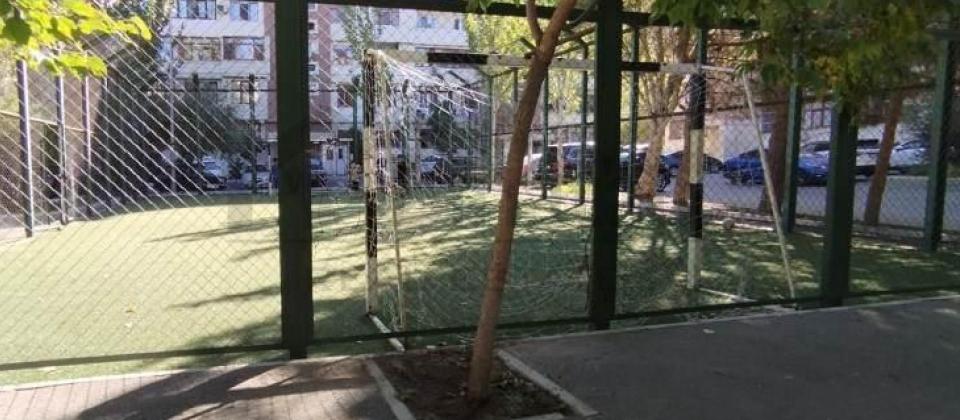 4cu mkrn, 5№li mektebin yani, Memar Ecemi m/s yaxin 3 otaqli menzil satilir/90 kv.m. - 13