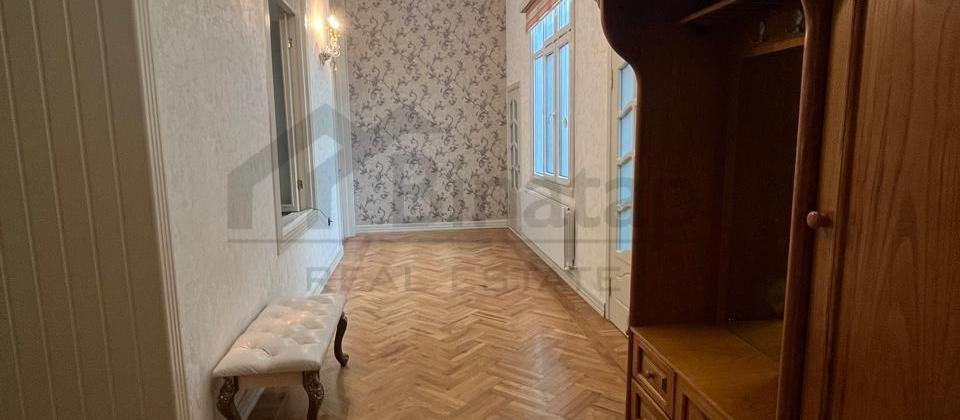 Satılır – Şəhərin mərkəzində eksklüziv 5 otaqlı, əşyalı mənzil! - 10