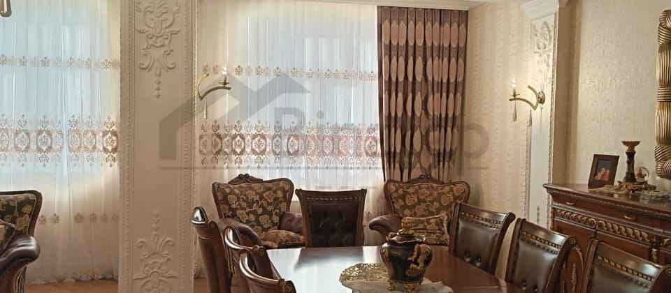 Satılır 5 otaqlı yeni tikili 206 m², Vorovski q.