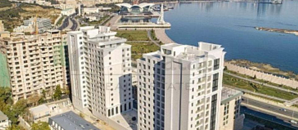 Bayil, Bayraq meydani ve Baku Crystal Halla yaxin 5 otaqli menzil satilir/224 kv.m. - 2