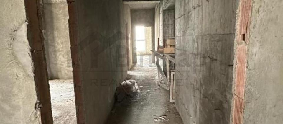 Semed Vurgun parki ve 28 May m/s yaxin 4 otaqli menzil satilir/173 kv.m. - 10