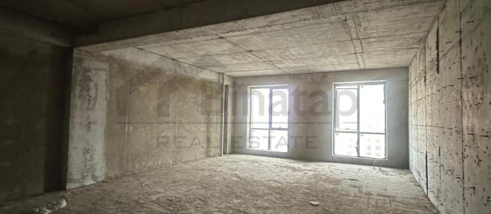 Azadliq prospekti, 28 May m/s yaxin 4 otaqli menzil satilir/242 kv.m. - 11