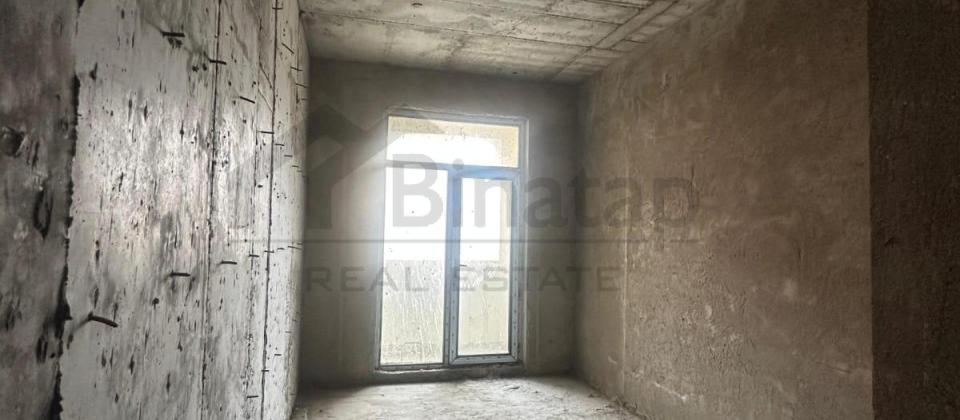 Azadliq prospekti, 28 May m/s yaxin 4 otaqli menzil satilir/242 kv.m. - 14