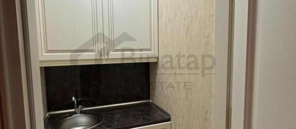 Tibb Universitetinin yaninda 4 otaqli menzil satilir/180 kv.m. - 10