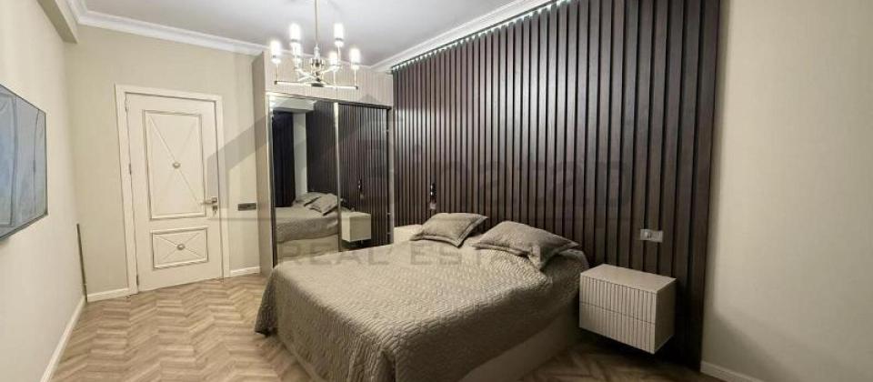 8 Noyabr m/s yaninda 3 otaqli menzil satilir/137 kv.m. - 6