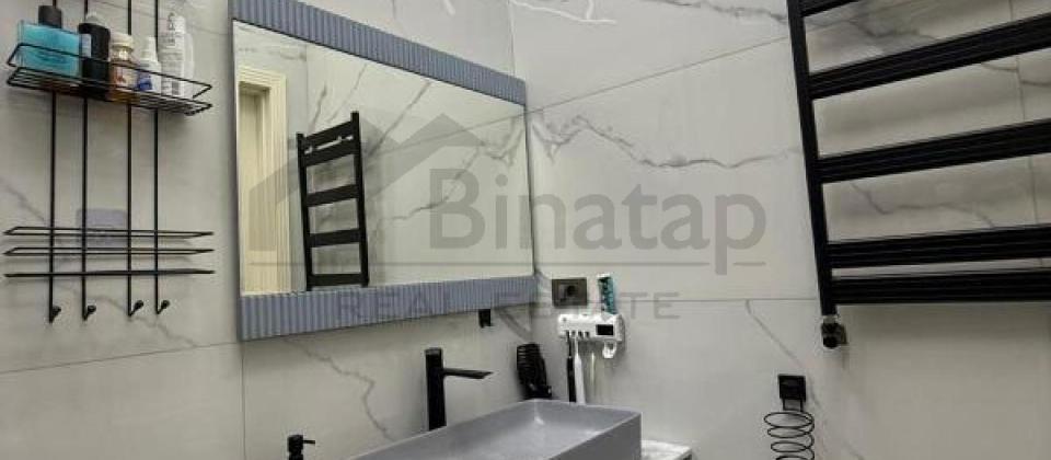 8 Noyabr m/s yaninda 3 otaqli menzil satilir/137 kv.m. - 14