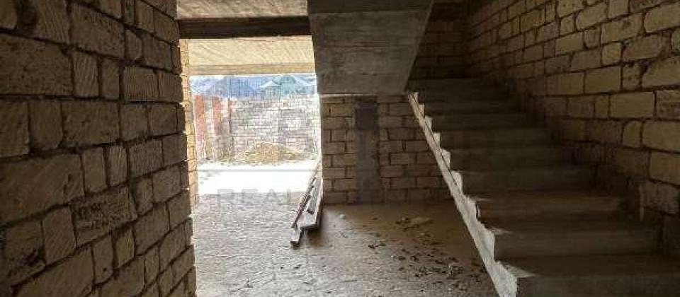 Badamdar qesebesi, 2ci massiv, yoldan 60 metr mesafede villa satilir/300m2 - 6