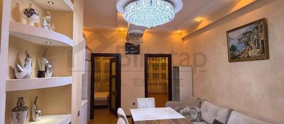 Satilir 3 otaqli menzil/70 kv.m., Musabeyov parkinin yani, Elmler Akademiyasi m/s ve DBU yaxindir