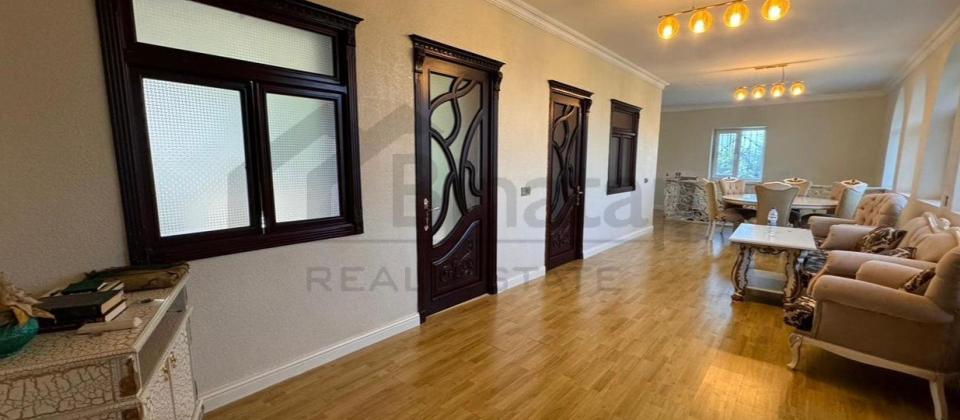 Satılır 9 otaqlı bağ evi 300 m², Novxanı q. - 6