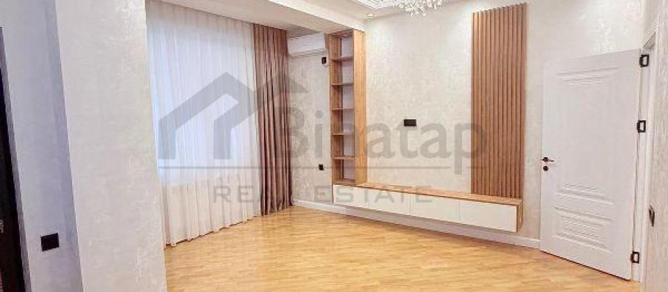 İnqlab, 1№li Asan xidmetin yaninda 3 otaqli menzil satilir/101 kv.m.