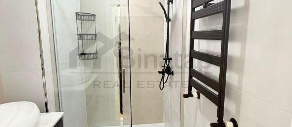 İnqlab, 1№li Asan xidmetin yaninda 3 otaqli menzil satilir/101 kv.m. - 8