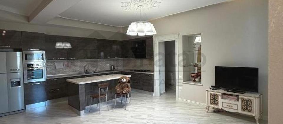 Satilir 3 otaqli menzil satilir/201 kv.m., Musabeyov parkinin yani, Elmler Akademiyasi m/s yaxindir - 9