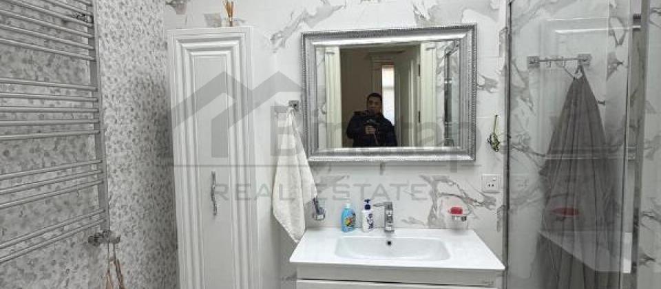 Satilir 3 otaqli menzil satilir/201 kv.m., Musabeyov parkinin yani, Elmler Akademiyasi m/s yaxindir - 15