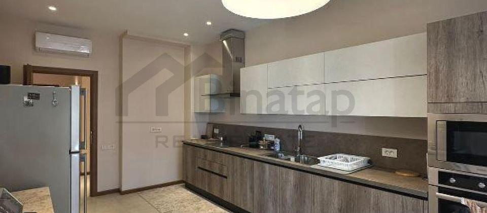 Satilir 4 otaqli menzil/214 kv.m., Statistika Komitesi ve OMD nin yaninda yerleshir - 12