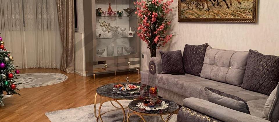 Satılır 3 otaqlı yeni tikili 90 m², 8 Noyabr m. - 2