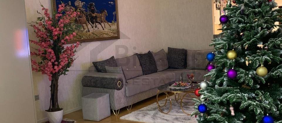 Satılır 3 otaqlı yeni tikili 90 m², 8 Noyabr m. - 4