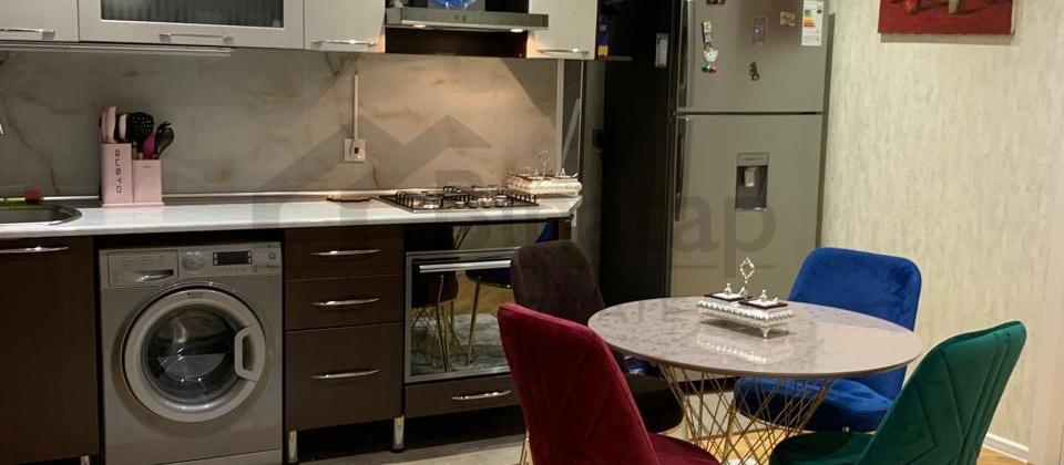 Satılır 3 otaqlı yeni tikili 90 m², 8 Noyabr m. - 10