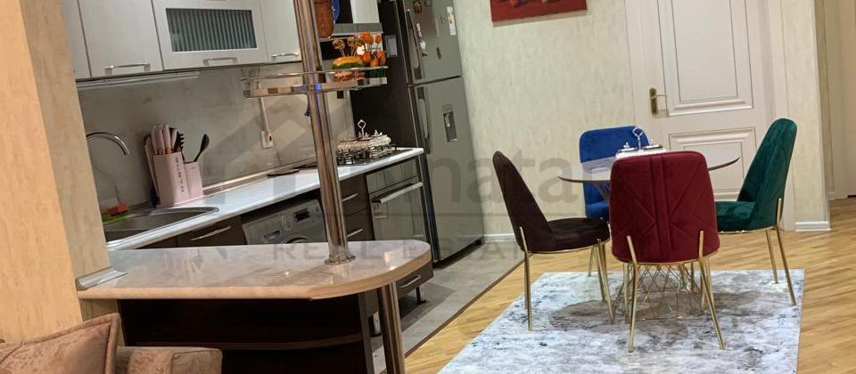 Satılır 3 otaqlı yeni tikili 90 m², 8 Noyabr m. - 11