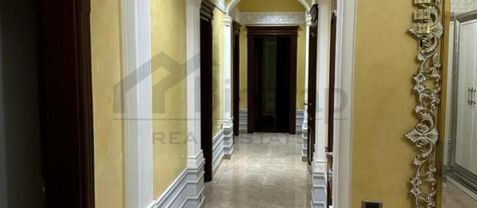 28 May m/s ve Tesla parkinin yaninda 5 otaqli menzil kiraye verilir/250 kv.m. - 12