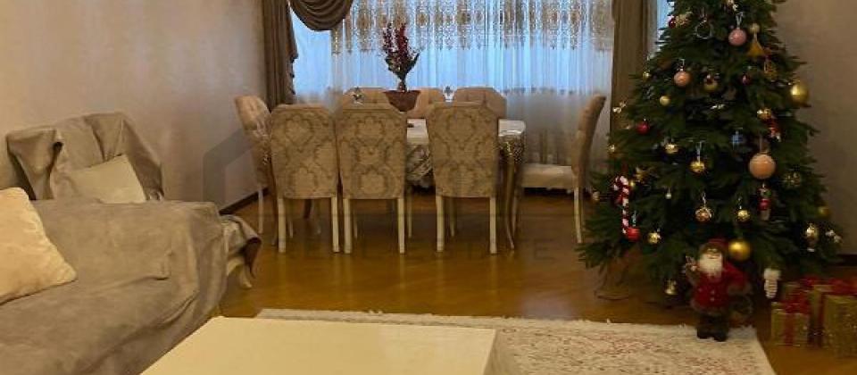 Satilir 2 otaqli menzil/117 kv.m., Chapayev, 28 May m/s yaxindir - 2