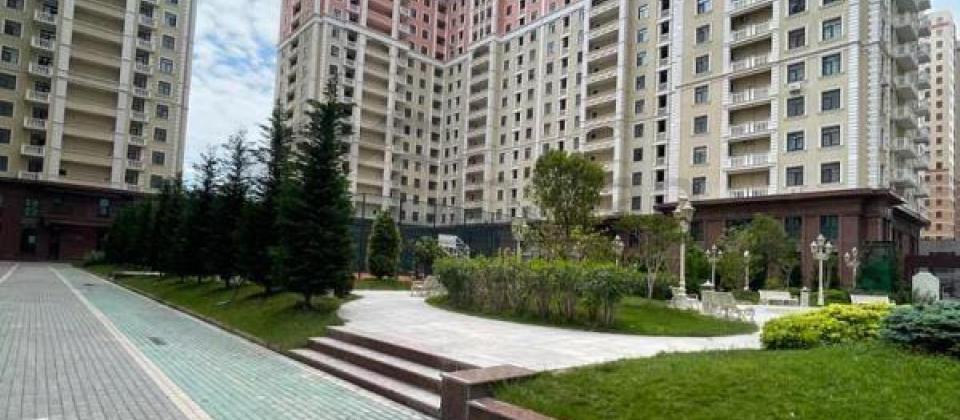 Satilir 4 otaqli menzil/187 kv.m., Renessans Palace, E.Akademiyası m/s yaxindir - 2