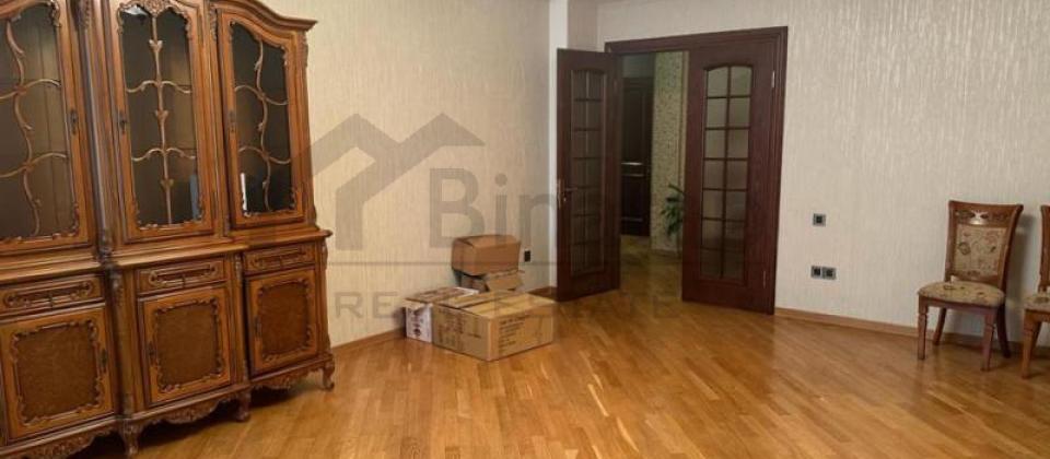 Satilir 2 otaqli menzil/106 kv.m., Asiya Universitetinin yani, 8 Noyabr m/s yaxindir - 4