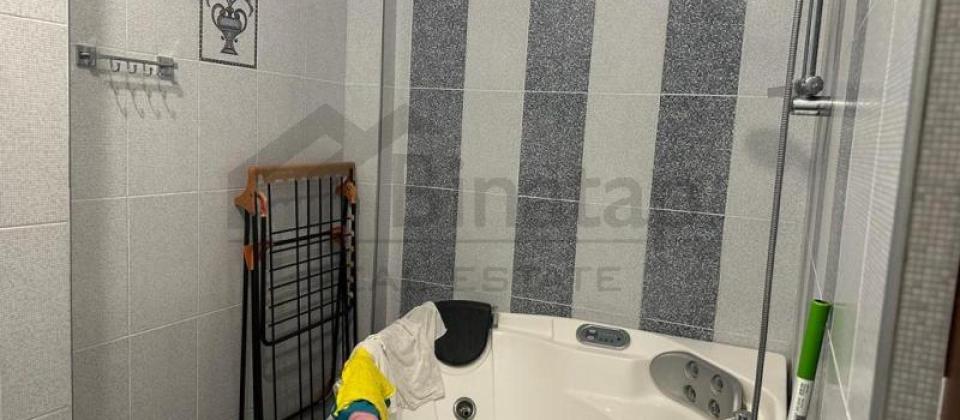 Satilir 2 otaqli menzil/106 kv.m., Asiya Universitetinin yani, 8 Noyabr m/s yaxindir - 14