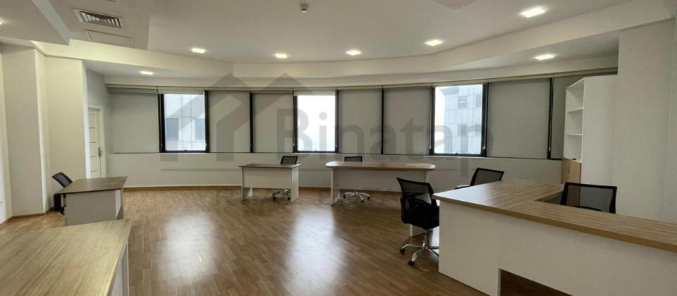 Luxen plazada ofis icareye verilir