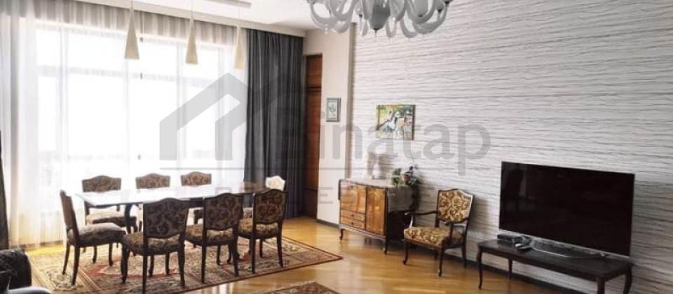 Satilir 3 otaqli menzil/137 kv.m., Qelebe dairesi, Baku Mallun yani, İnshaatchilar m/s yaxindir