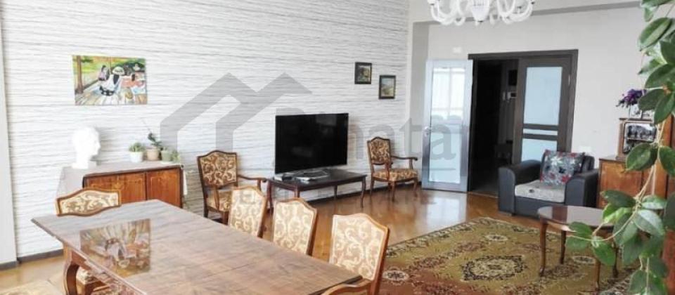 Satilir 3 otaqli menzil/137 kv.m., Qelebe dairesi, Baku Mallun yani, İnshaatchilar m/s yaxindir - 3