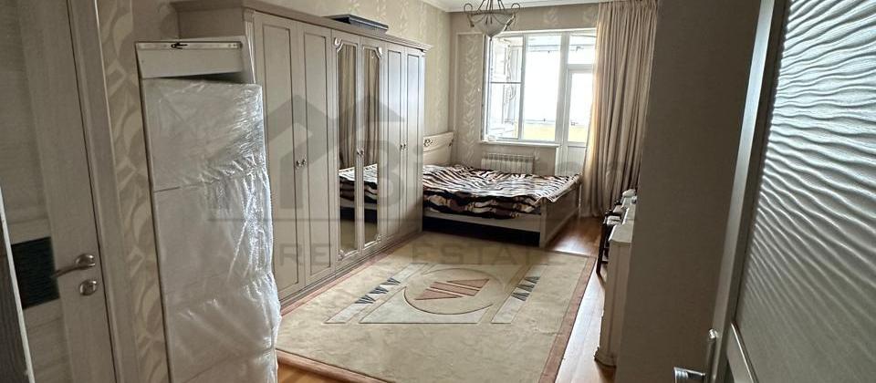 Satılır 4 otaqlı yeni tikili 200 m², Memar Əcəmi m. - 4