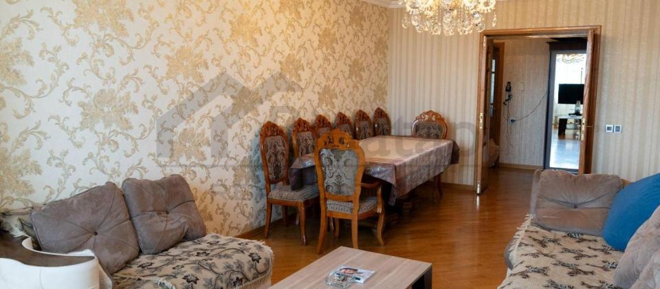 Satılır 4 otaqlı köhnə tikili 100 m², Qara Qarayev m. - 2