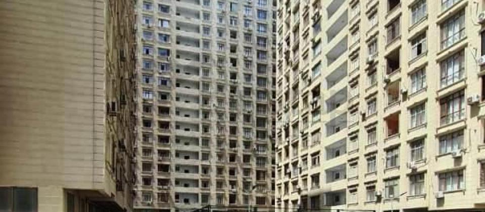 20 Yanvar və İnşaatçılar m/s yaxın 4 otaqlı təmirsiz mənzil satılır/153 kv.m. - 4