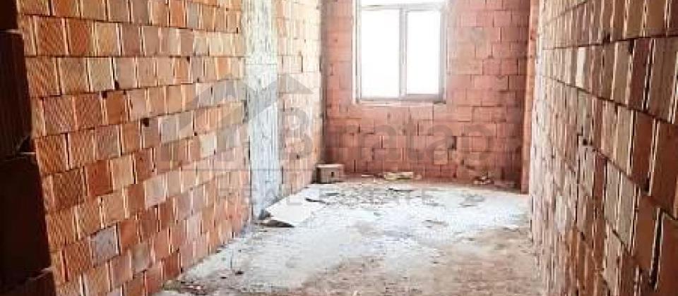 20 Yanvar və İnşaatçılar m/s yaxın 4 otaqlı təmirsiz mənzil satılır/153 kv.m. - 8