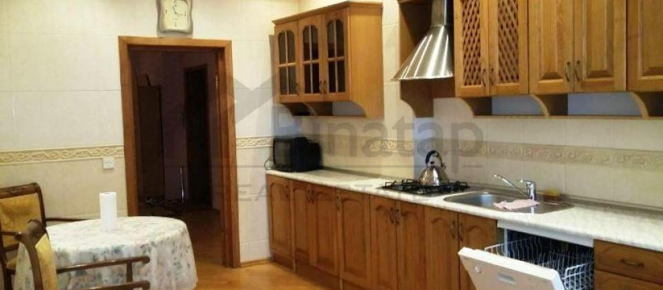 TƏCİLİ !!! Xarici Dillər Universitetinin yanında 4 otaqlı mənzil satılır/192 kv.m. - 14