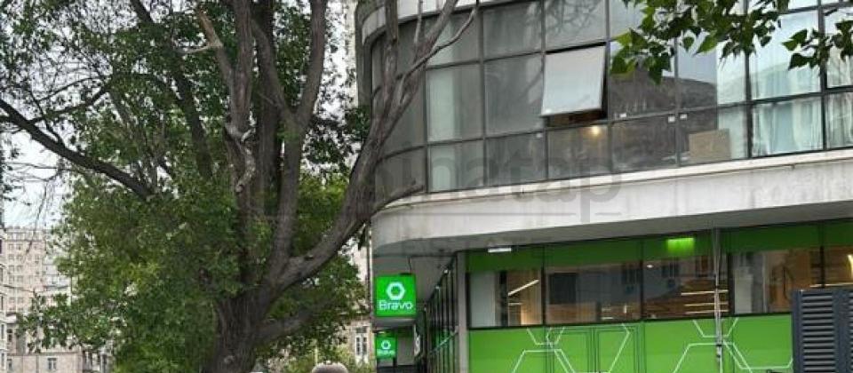 Təfəkkür Universitetinin yanında 4 otaqlı mənzil satılır/148 kv.m. - 2