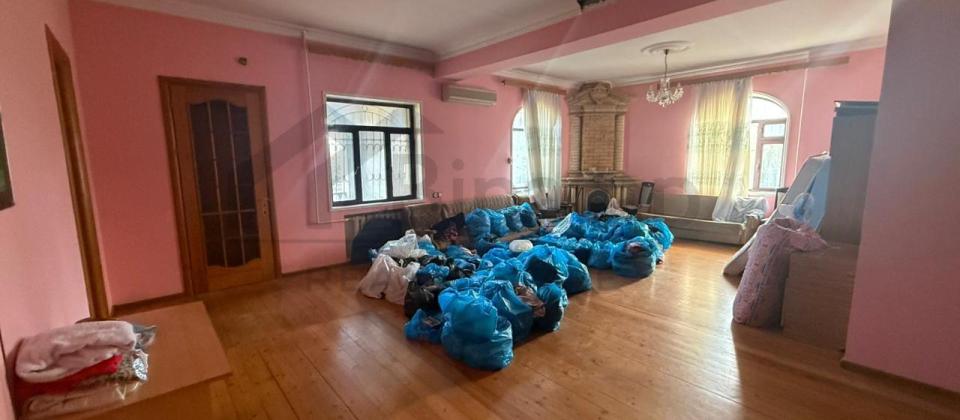 Satılır 9 otaqlı həyət evi/bağ evi 470 m², Bakıxanov q. - 10