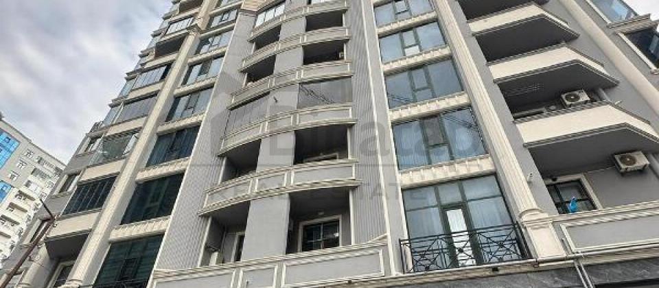 Satilir 4 otaqli menzil satilir/175 kv.m., Koala ve Koroglu parklarinin yaninda yerlesir - 3