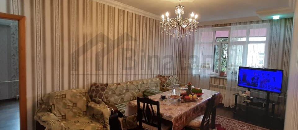 Satılır 5 otaqlı köhnə tikili 110 m², Bakıxanov q.
