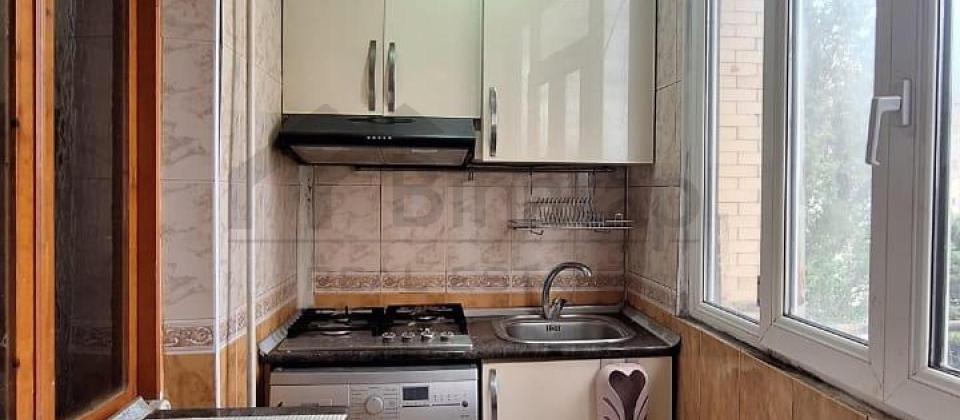 Satılır 3 otaqlı köhnə tikili 50 m², 4 mkrn - 5