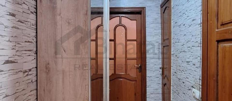Satılır 3 otaqlı köhnə tikili 50 m², 4 mkrn - 7