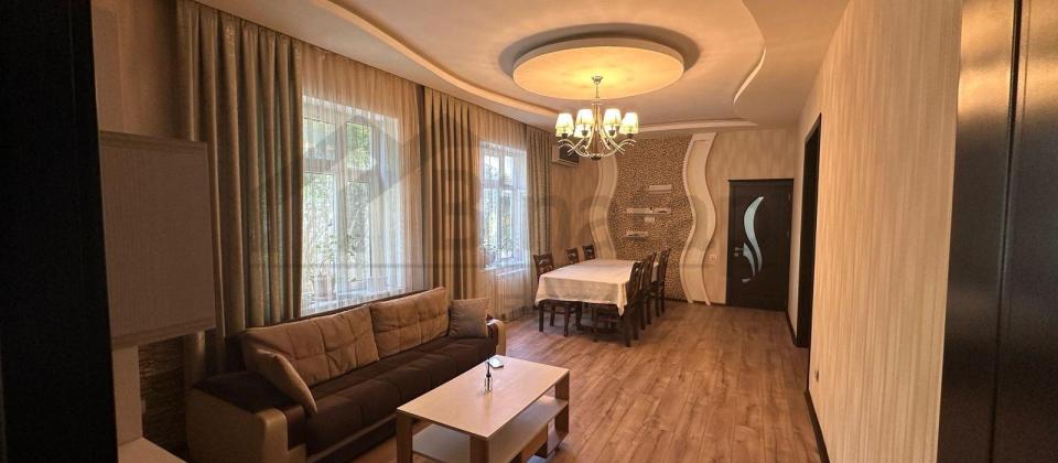 Satılır 4 otaqlı həyət evi/bağ evi 140 m², Mərdəkan q. - 3