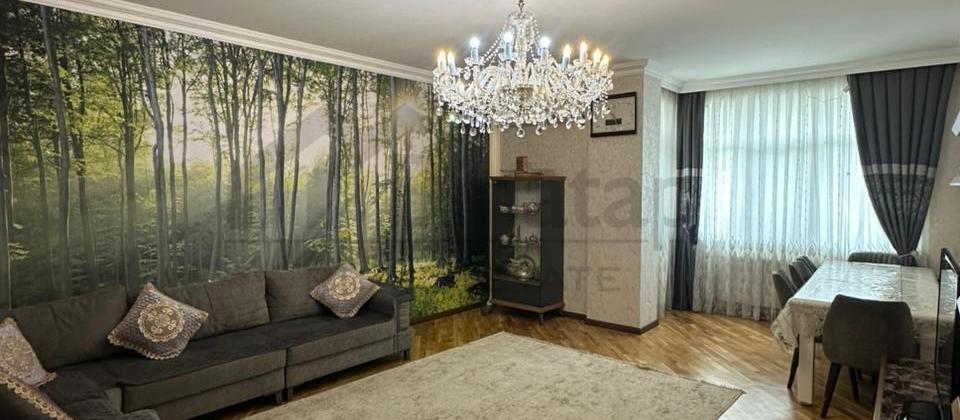 Satılır 4 otaqlı yeni tikili 198 m², İnşaatçılar m. - 3